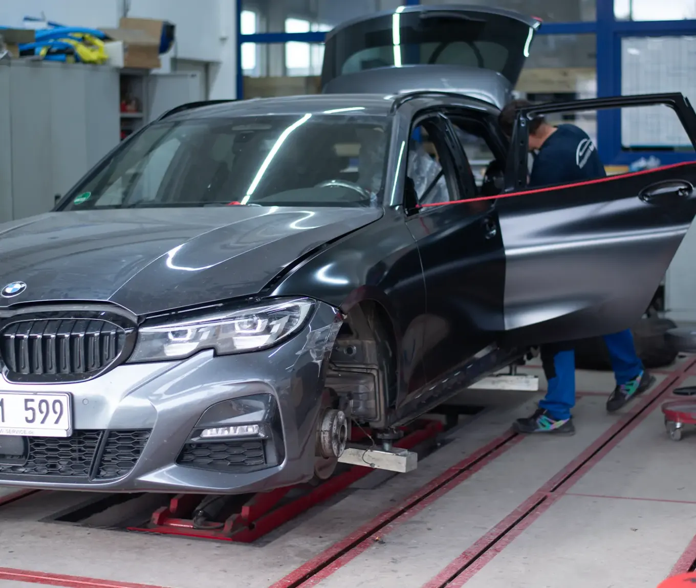 Unfallinstandsetzung Autolackiererei Gerks Gütersloh Unfallschaden karosseriebau